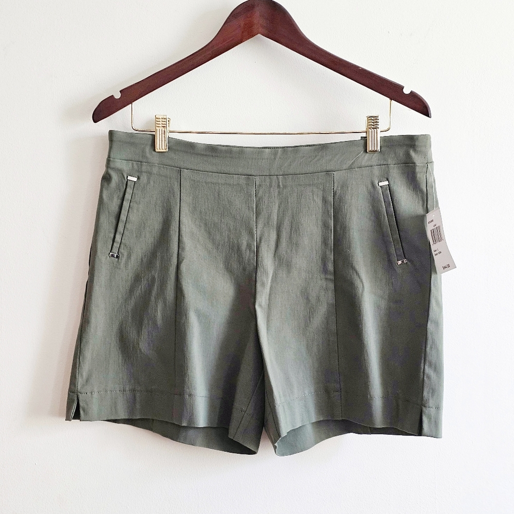 🌿 NWT Soho Apparel Leaf Green Tailored Shorts – Size L